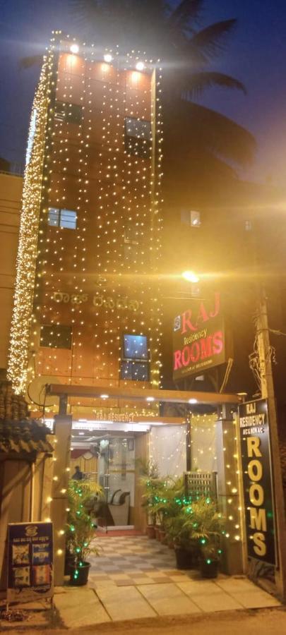 Raj Residency Hotel ไมซอร์ ภายนอก รูปภาพ