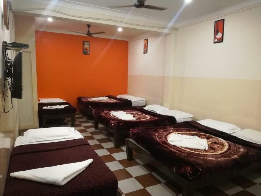 Raj Residency Hotel ไมซอร์ ภายนอก รูปภาพ