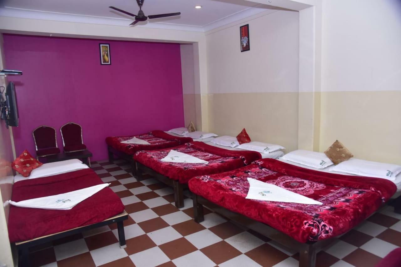 Raj Residency Hotel ไมซอร์ ภายนอก รูปภาพ