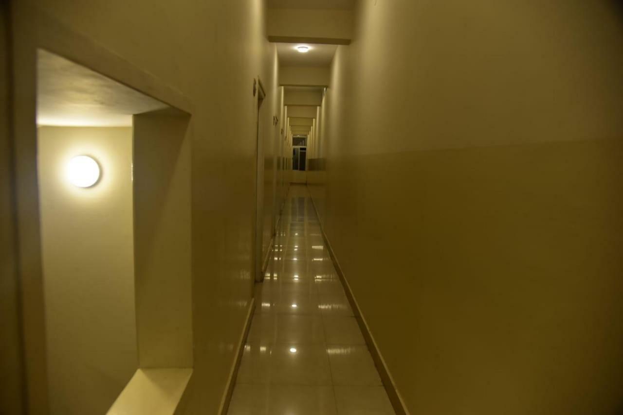 Raj Residency Hotel ไมซอร์ ภายนอก รูปภาพ