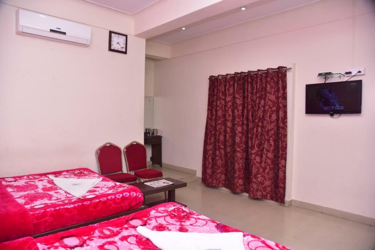 Raj Residency Hotel ไมซอร์ ภายนอก รูปภาพ