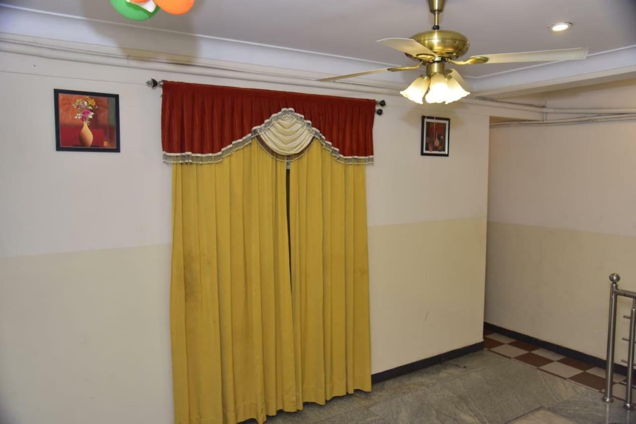 Raj Residency Hotel ไมซอร์ ภายนอก รูปภาพ