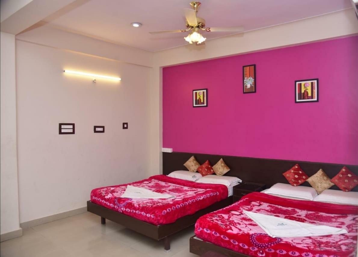 Raj Residency Hotel ไมซอร์ ภายนอก รูปภาพ